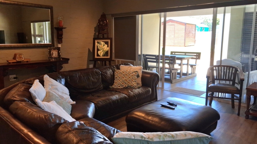 6 Bedroom Property for Sale in Stilbaai Wes Western Cape